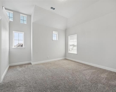 3010 Barefoot Lane - Photo Thumbnail 35