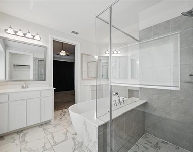 3010 Barefoot Lane - Photo Thumbnail 29