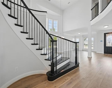3010 Barefoot Lane - Photo Thumbnail 6