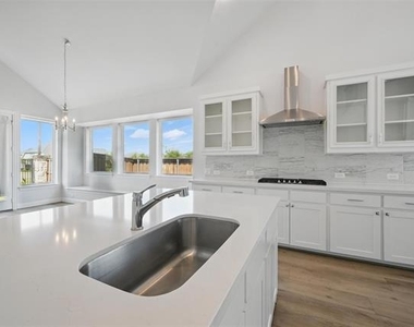 3010 Barefoot Lane - Photo Thumbnail 15