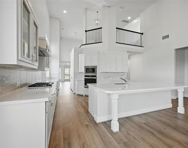 3010 Barefoot Lane - Photo Thumbnail 17