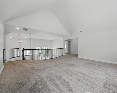 3010 Barefoot Lane - Photo Thumbnail 34