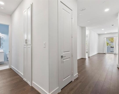 15875 Spectrum Drive - Photo Thumbnail 23