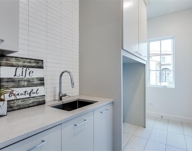 74 Cortes Drive - Photo Thumbnail 15