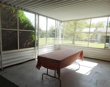 506 S Arizona Drive - Photo Thumbnail 13