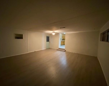 506 S Arizona Drive - Photo Thumbnail 10