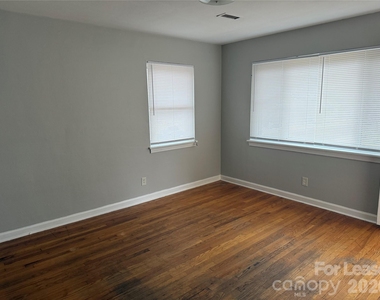 833 4th Avenue Sw - Photo Thumbnail 2