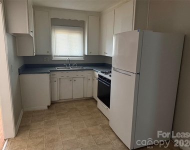 833 4th Avenue Sw - Photo Thumbnail 1
