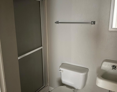 833 4th Avenue Sw - Photo Thumbnail 6