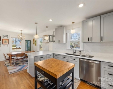 5712 Oak Drive - Photo Thumbnail 13