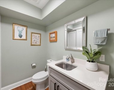 5712 Oak Drive - Photo Thumbnail 33