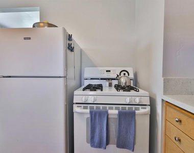 520 Delaware - Photo Thumbnail 17
