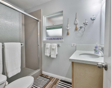 520 Delaware - Photo Thumbnail 8