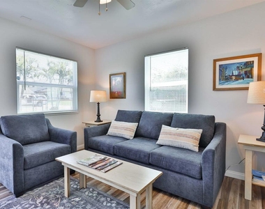 520 Delaware - Photo Thumbnail 2