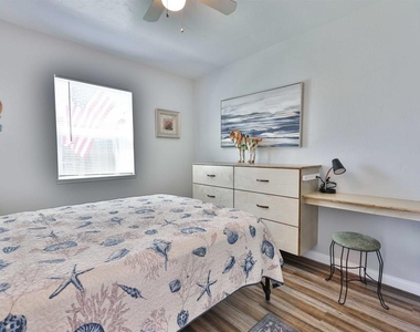 520 Delaware - Photo Thumbnail 4