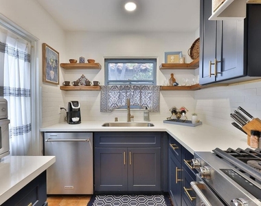 464 G Ave - Photo Thumbnail 10