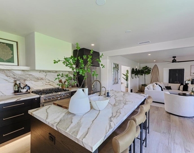 340 Glorietta Place - Photo Thumbnail 16