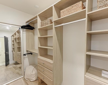 340 Glorietta Place - Photo Thumbnail 34