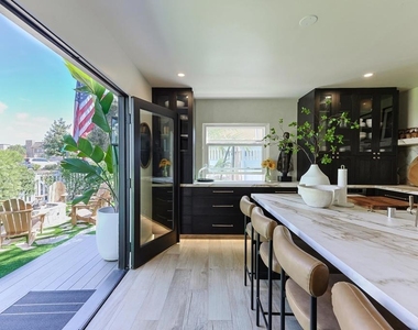 340 Glorietta Place - Photo Thumbnail 11