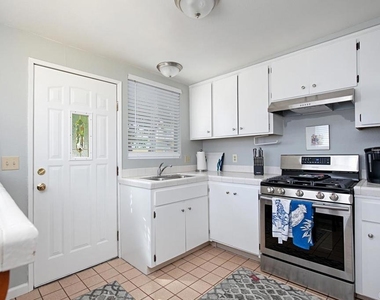 336 F Ave - Photo Thumbnail 12