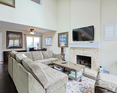 1415 1st Street - Photo Thumbnail 5