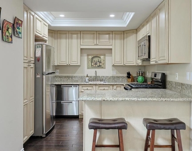 1415 1st Street - Photo Thumbnail 11