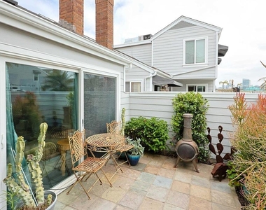 1415 1st Street - Photo Thumbnail 2