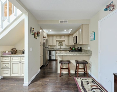 1415 1st Street - Photo Thumbnail 10