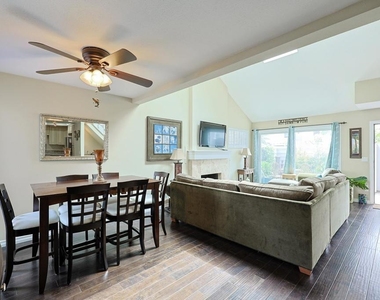1415 1st Street - Photo Thumbnail 9