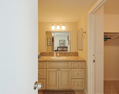 1415 1st Street - Photo Thumbnail 25