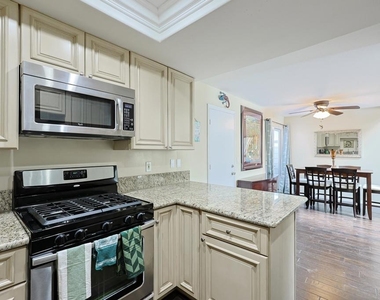 1415 1st Street - Photo Thumbnail 13