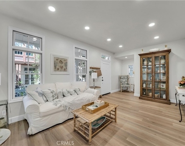 2672 Bungalow Place - Photo Thumbnail 3