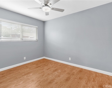 117 S Ivy Avenue - Photo Thumbnail 10