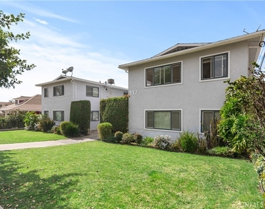 117 S Ivy Avenue - Photo Thumbnail 1