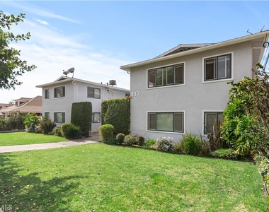 117 S Ivy Avenue - Photo Thumbnail 1