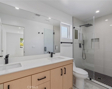 7437 Ranchito Avenue - Photo Thumbnail 3