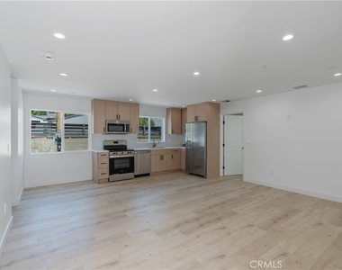 7437 Ranchito Avenue - Photo Thumbnail 1