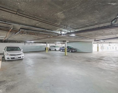 4406 Cahuenga Boulevard - Photo Thumbnail 21