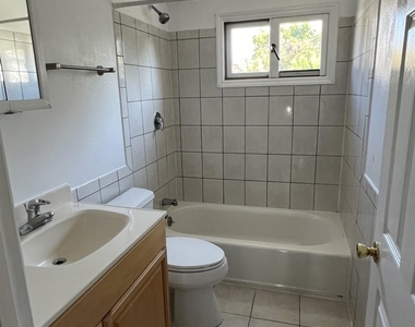 2438 Martin Luther King Jr Way - Photo Thumbnail 7