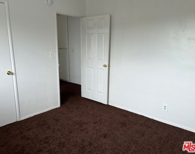10702 Crenshaw Boulevard - Photo Thumbnail 15