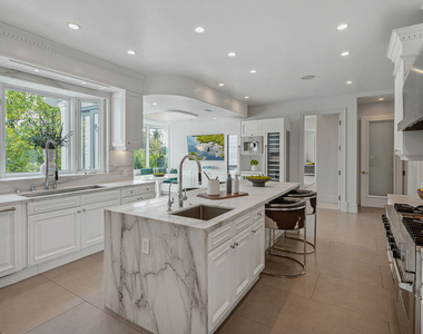 402 Doheny Road - Photo Thumbnail 6
