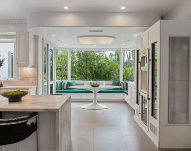 402 Doheny Road - Photo Thumbnail 7