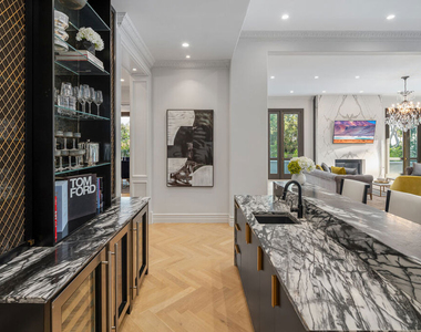 402 Doheny Road - Photo Thumbnail 12