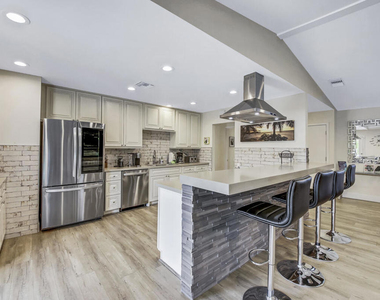 2230 Tamarisk Road - Photo Thumbnail 38