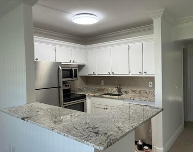 650 Horizons Avenue E - Photo Thumbnail 2