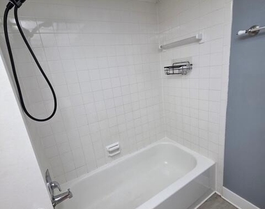 9440 Sw 8th Street - Photo Thumbnail 5