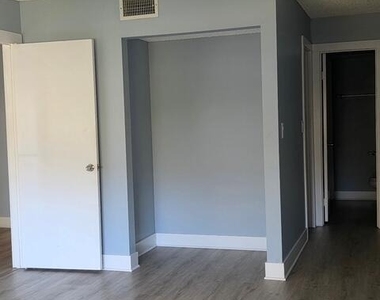 9440 Sw 8th Street - Photo Thumbnail 9