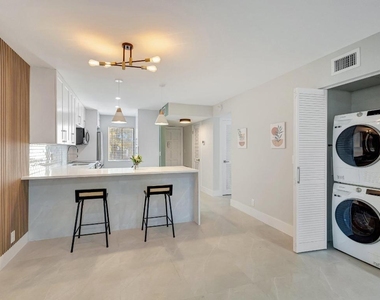 4090 Tivoli Court - Photo Thumbnail 2