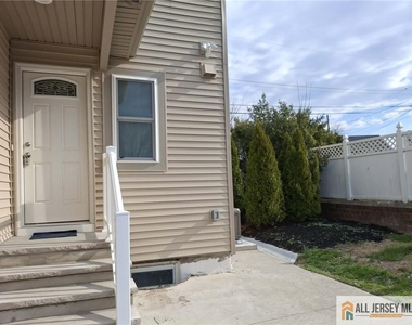 49 Hillside Avenue - Photo Thumbnail 16