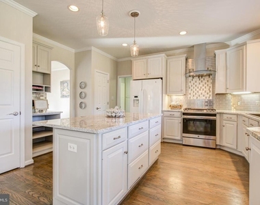 710 Parrish Farm Lane - Photo Thumbnail 11